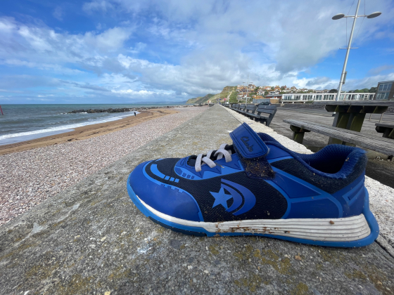 lonely shoe 0893 | Lonely shoes