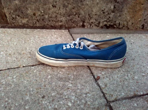 tumblr m9m8tvUkLY1qifw7to1 1280 | Lonely shoes