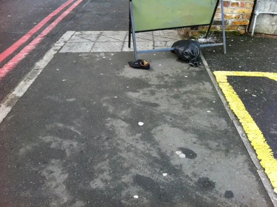 tumblr mnig5yrqLT1qifw7to1 1280 | Lonely shoes