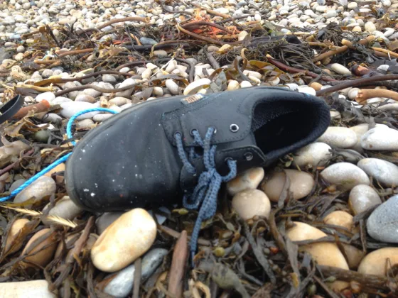 tumblr mvw344q2dd1qifw7to1 1280 | Lonely shoes