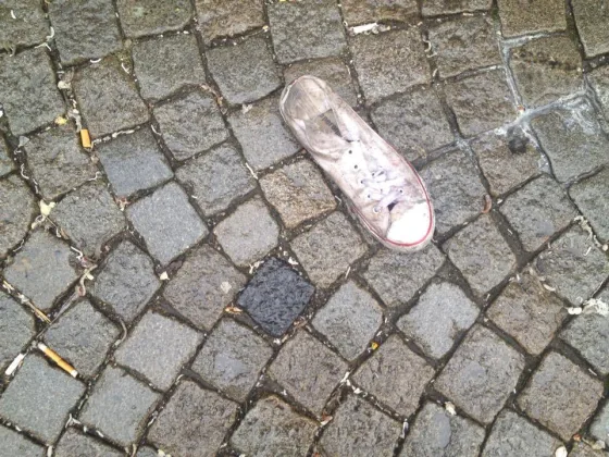 tumblr ntlmshpahn1qifw7to1 1280 | Lonely shoes