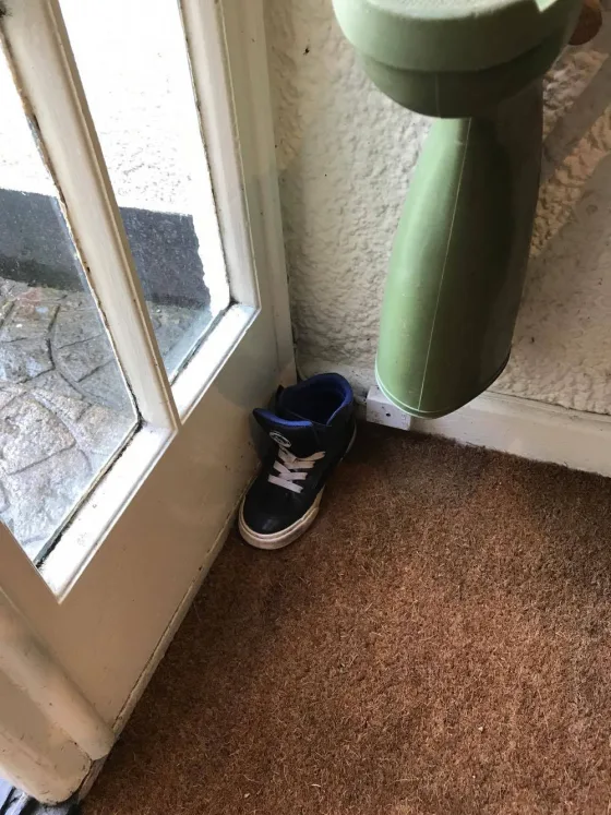 tumblr owbr2hXk911qifw7to1 1280 | Lonely shoes